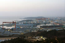 La ville portuaire de Ulsan en Corée de Sud. © Philip Plisson / Plisson La Trinité / AA14198 - Nos reportages photos - Ulsan