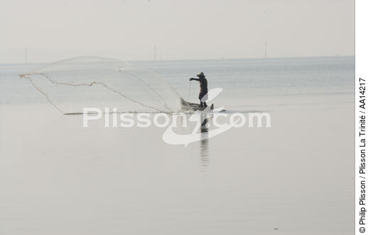Fishing in Kerala, India. - © Philip Plisson / Plisson La Trinité / AA14217 - Photo Galleries - Fishing nets