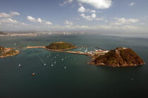 Panama City and the entry of the canal. © Philip Plisson / Plisson La Trinité / AA14224 - Photo Galleries - Panama City