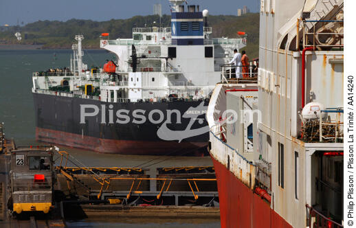 Lock on Panama Canal. - © Philip Plisson / Plisson La Trinité / AA14240 - Photo Galleries - Site of interest [Panama]