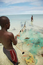 Anakao - Madagascar. © Philip Plisson / Plisson La Trinité / AA14417 - Nos reportages photos - Filet de pêche