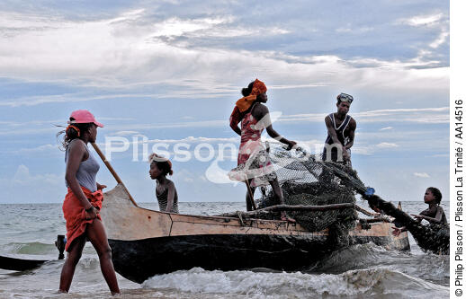 Ifaty - Madagascar. - © Philip Plisson / Plisson La Trinité / AA14516 - Nos reportages photos - Filet de pêche
