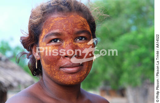 Ifaty - Madagascar. - © Philip Plisson / Plisson La Trinité / AA14522 - Nos reportages photos - Femme