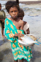 Ifaty - Madagascar. © Philip Plisson / Plisson La Trinité / AA14583 - Photo Galleries - Vezo people