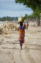 Ifaty - Madagascar. © Philip Plisson / Plisson La Trinité / AA14608 - Nos reportages photos - Femme