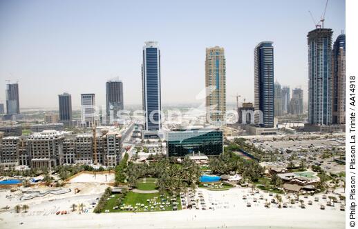 Dubaï, la ville-état. - © Philip Plisson / Plisson La Trinité / AA14918 - Nos reportages photos - Immeuble