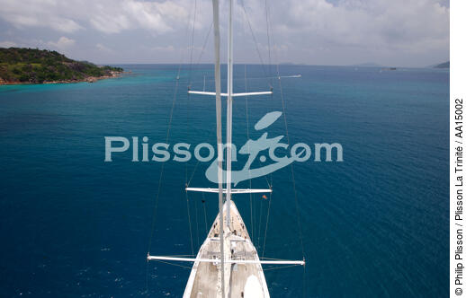 Cruising in Seychelles. - © Philip Plisson / Plisson La Trinité / AA15002 - Photo Galleries - Cruise