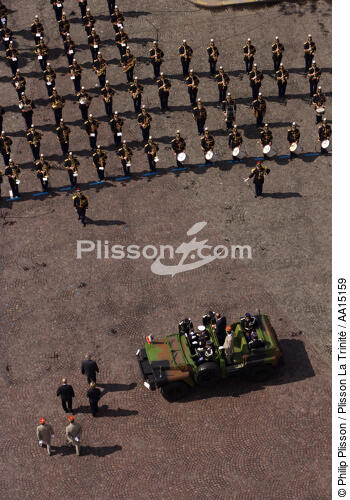 Défile du 14 juillet. - © Philip Plisson / Plisson La Trinité / AA15159 - Nos reportages photos - Tradition