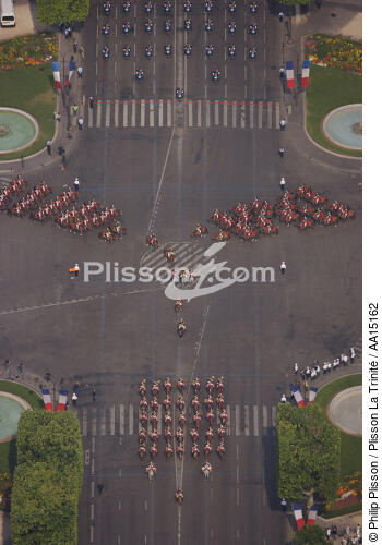 Republican guard. 14 july parad - © Philip Plisson / Plisson La Trinité / AA15162 - Photo Galleries - Parade of the 14 july