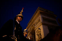 Republican guard. © Philip Plisson / Plisson La Trinité / AA15189 - Photo Galleries - Night