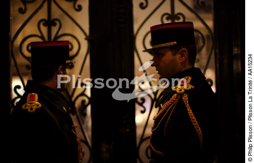 Republican guard. Palais de l'Elysée - © Philip Plisson / Plisson La Trinité / AA15234 - Photo Galleries - Paris