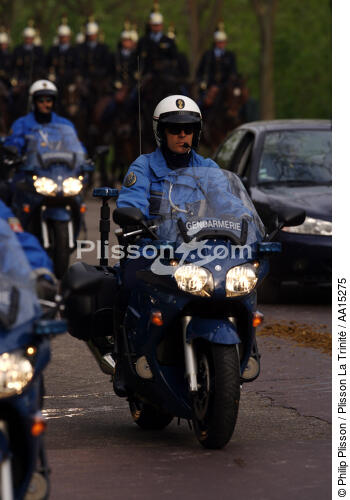 Escadron motocycliste. Escorte mixte - © Philip Plisson / Plisson La Trinité / AA15275 - Nos reportages photos - Gendarmerie