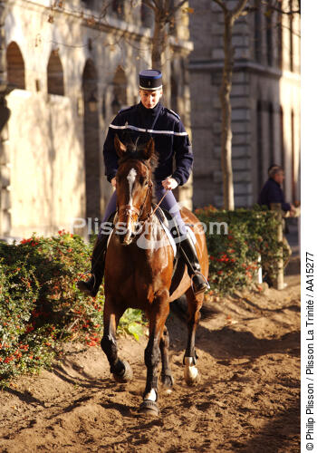 Republican guard. Quartier des Célestins - © Philip Plisson / Plisson La Trinité / AA15277 - Photo Galleries - Regiment of cavalry