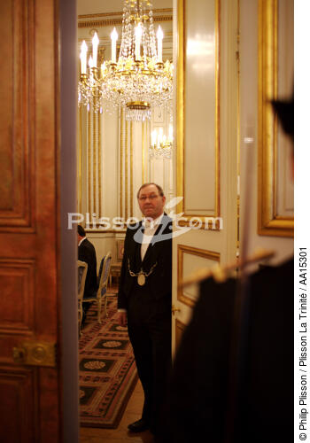 Republican guard. Palais de l'Elysée. - © Philip Plisson / Plisson La Trinité / AA15301 - Photo Galleries - Ile-de-France