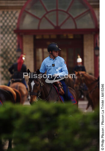 Quartier des Célestins. Patrouille de sécurité - © Philip Plisson / Plisson La Trinité / AA15346 - Nos reportages photos - Régiment de cavalerie