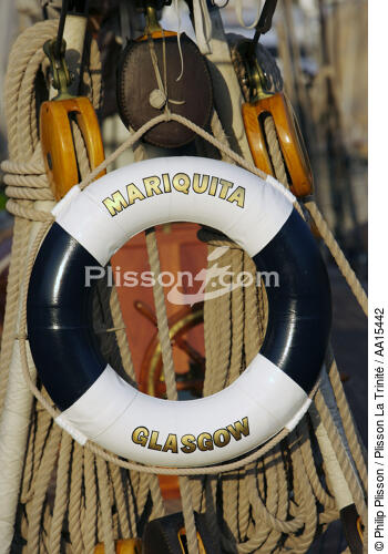 Classic Week 2007 - © Philip Plisson / Plisson La Trinité / AA15442 - Photo Galleries - Life buoy