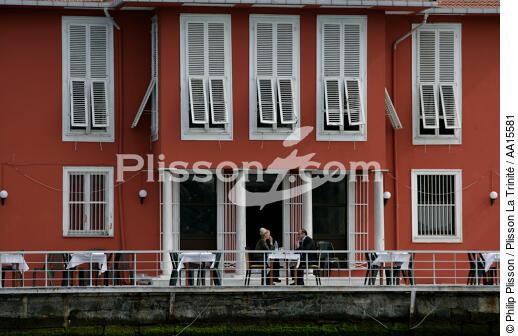 Istanbul - © Philip Plisson / Plisson La Trinité / AA15581 - Nos reportages photos - Istanbul, le détroit du Bosphore