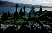 Achill island © Philip Plisson / Plisson La Trinité / AA15600 - Photo Galleries - Cemetery