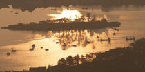 Sunrise on Cuhan Island © Philip Plisson / Plisson La Trinité / AA15706 - Photo Galleries - River