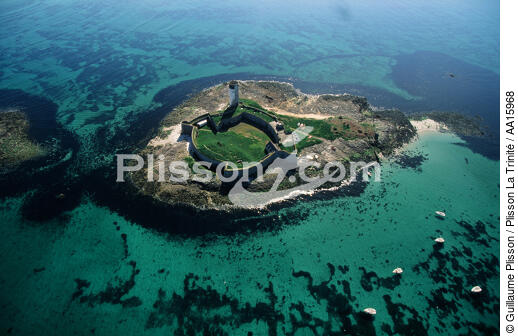 Fort Cigogne on Glenan islands. - © Guillaume Plisson / Plisson La Trinité / AA15968 - Photo Galleries - Glénan [The Archipelago of the]