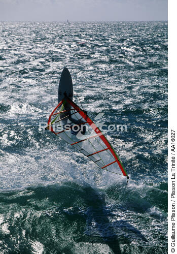 Planche à voile à Erdeven. - © Guillaume Plisson / Plisson La Trinité / AA16027 - Nos reportages photos - Planche à voile