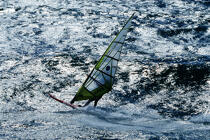Planche à voile à Erdeven. © Philip Plisson / Plisson La Trinité / AA16030 - Nos reportages photos - Mer