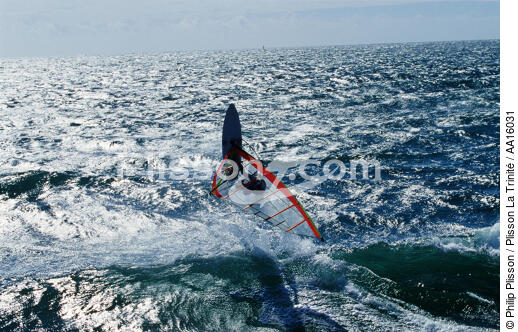 Windsurfing in Erdeven. - © Philip Plisson / Plisson La Trinité / AA16031 - Photo Galleries - Sport and Leisure