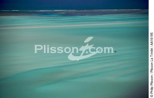 Malagasy shore north of Tuléar - © Philip Plisson / Plisson La Trinité / AA16195 - Photo Galleries - Sea floor