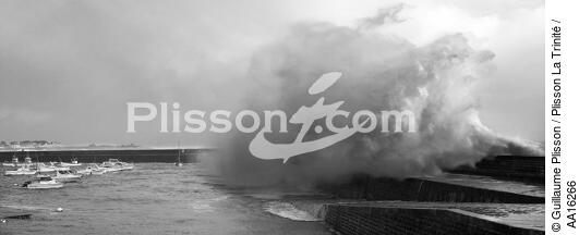 Tempête à Quiberon - © Guillaume Plisson / Plisson La Trinité / AA16266 - Nos reportages photos - Vague
