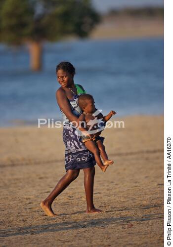 Belo sur mer - © Philip Plisson / Plisson La Trinité / AA16370 - Photo Galleries - Town [Madagascar]