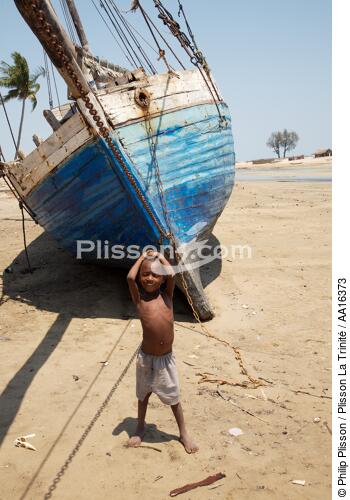 Belo sur mer - © Philip Plisson / Plisson La Trinité / AA16373 - Photo Galleries - Town [Madagascar]