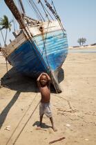 Belo sur mer © Philip Plisson / Plisson La Trinité / AA16373 - Photo Galleries - Town [Madagascar]