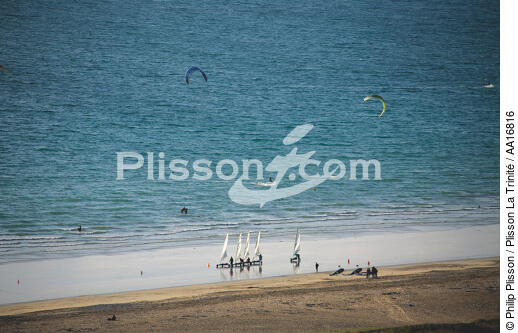 Char à voile et kitesurf sur la plage de Penthièvre - © Philip Plisson / Plisson La Trinité / AA16816 - Nos reportages photos - Penthièvre