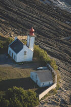 Le phare de la pointe des Chats à Groix. © Philip Plisson / Plisson La Trinité / AA16872 - Nos reportages photos - Ile [56]