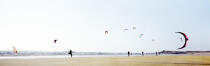 Kitesurfing on the Erdeven beach. © Guillaume Plisson / Plisson La Trinité / AA17143 - Photo Galleries - Erdeven