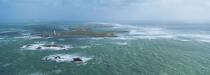 Sein : au ras des flots © Philip Plisson / Plisson La Trinité / AA17219 - Photo Galleries - Sein [The Island of]