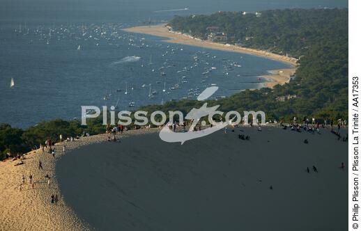 The Dune du Pilat. - © Philip Plisson / Plisson La Trinité / AA17353 - Photo Galleries - Aquitaine