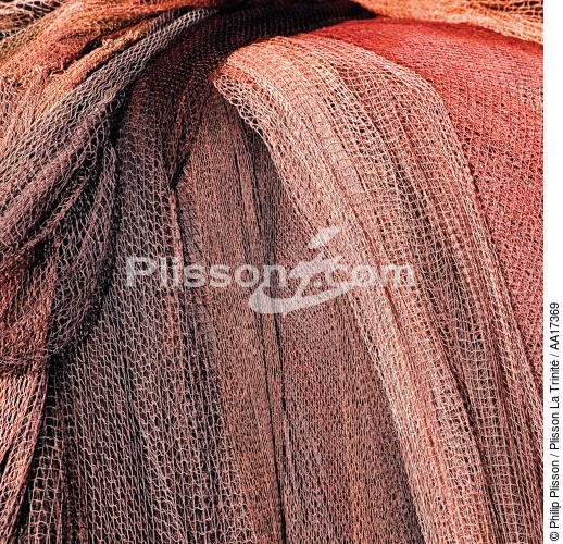 Redes rojos. - © Philip Plisson / Plisson La Trinité / AA17369 - Photo Galleries - Fishing nets