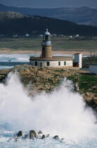 The lighthouse of Corrubedo © Philip Plisson / Plisson La Trinité / AA17482 - Photo Galleries - Spain