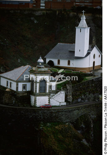The lighthouse of Luarca - © Philip Plisson / Plisson La Trinité / AA17520 - Photo Galleries - Asturias [The]