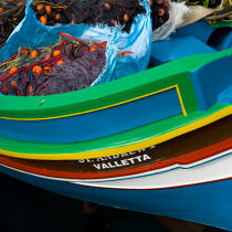 Bateau de pêche dans le port de la Valette © Philip Plisson / Plisson La Trinité / AA17700 - Nos reportages photos - Format carré