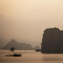 Along bay © Philip Plisson / Pêcheur d’Images / AA17726 - Photo Galleries - Site of interest [Vietnam]
