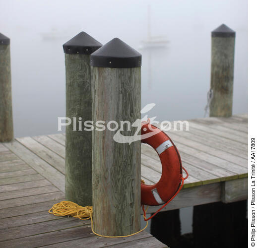 Gateway in Maine. - © Philip Plisson / Plisson La Trinité / AA17809 - Photo Galleries - Mist