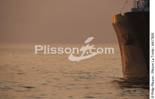 Détroit de Gibraltar - © Philip Plisson / Plisson La Trinité / AA17830 - Nos reportages photos - Elément d'un bateau
