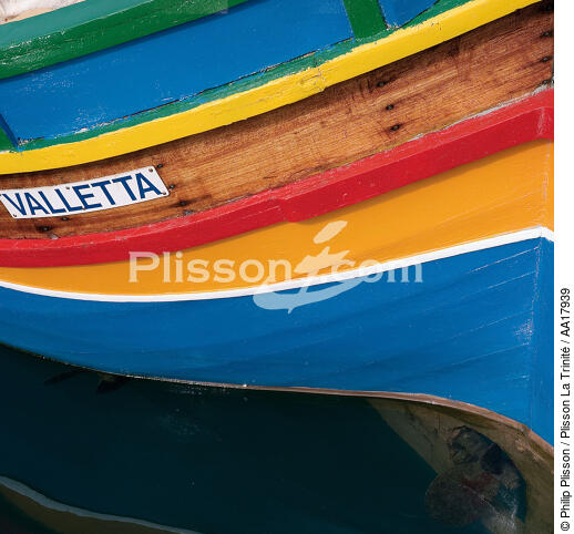 Bateau de pêche sur Malte. - © Philip Plisson / Plisson La Trinité / AA17939 - Nos reportages photos - Les couleurs de Malte