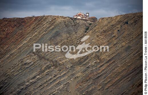 Cape Espichel - © Philip Plisson / Plisson La Trinité / AA18008 - Photo Galleries - Cliff