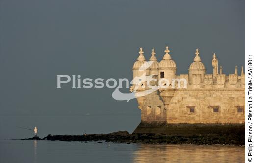 La tour de Belem à Lisbonne - © Philip Plisson / Plisson La Trinité / AA18011 - Nos reportages photos - Mer calme