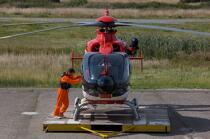 helicopter from Gironde Pilotage © Philip Plisson / Plisson La Trinité / AA18026 - Photo Galleries - Land activity