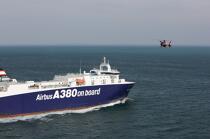 helicopter from Gironde pilotage © Philip Plisson / Plisson La Trinité / AA18036 - Photo Galleries - Helicopter pilot