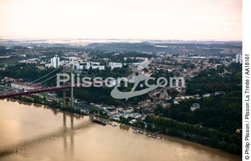 Le pont d'Aquitaine à Bordeaux - © Philip Plisson / Plisson La Trinité / AA18161 - Nos reportages photos - Pont